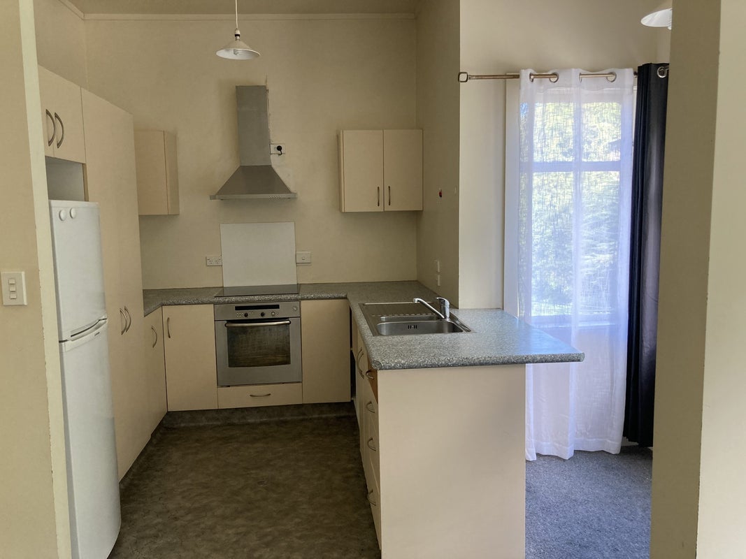 379B Ohiro Road, Brooklyn, Wellington - Carousel 2