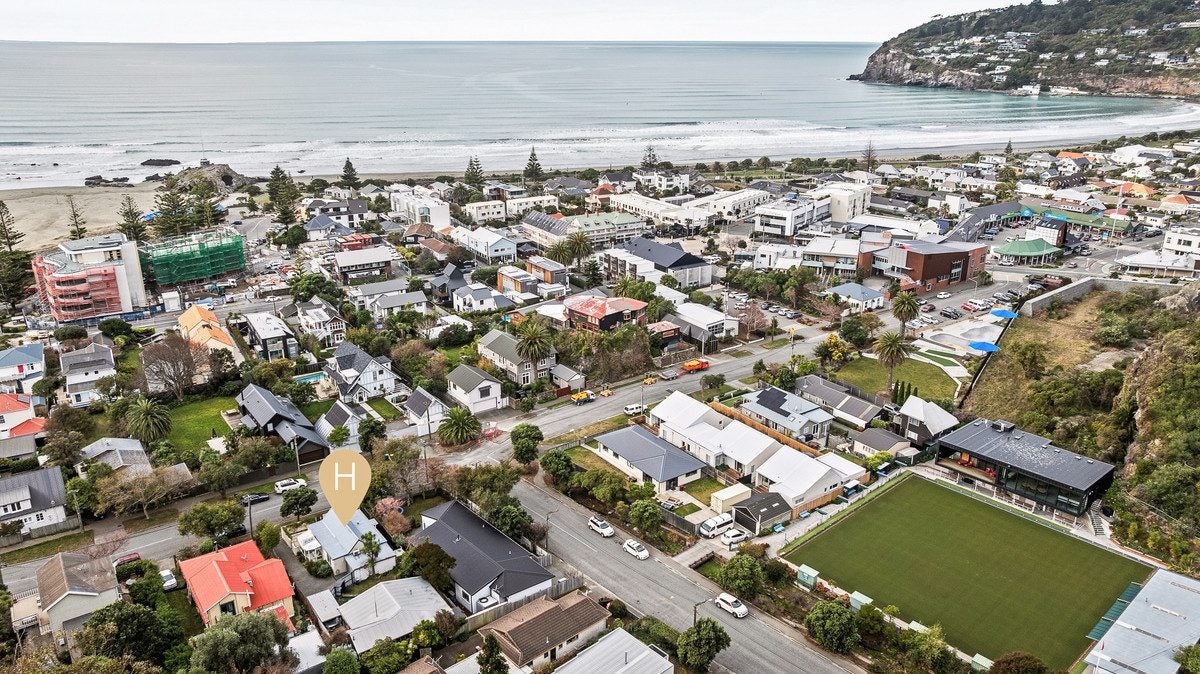 8A Nayland Street, Sumner, Christchurch - Carousel 2