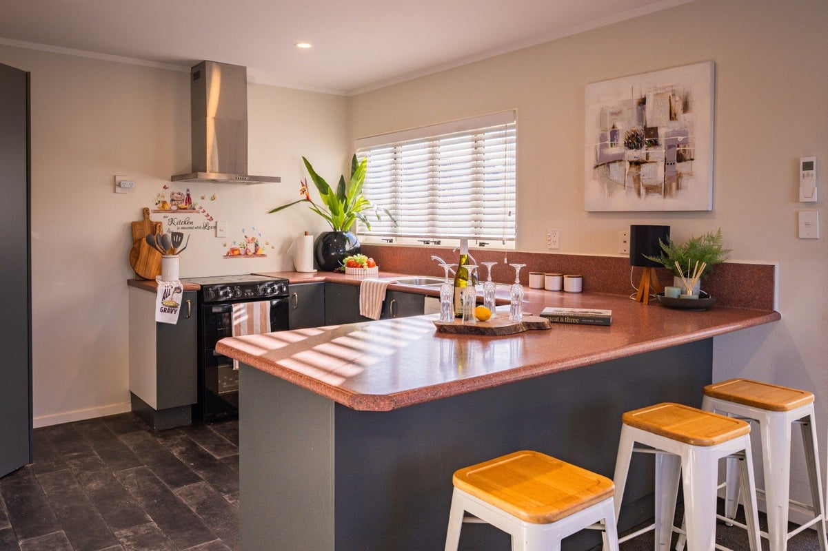 106 Roberts Line, Kelvin Grove, Palmerston North - Carousel 2