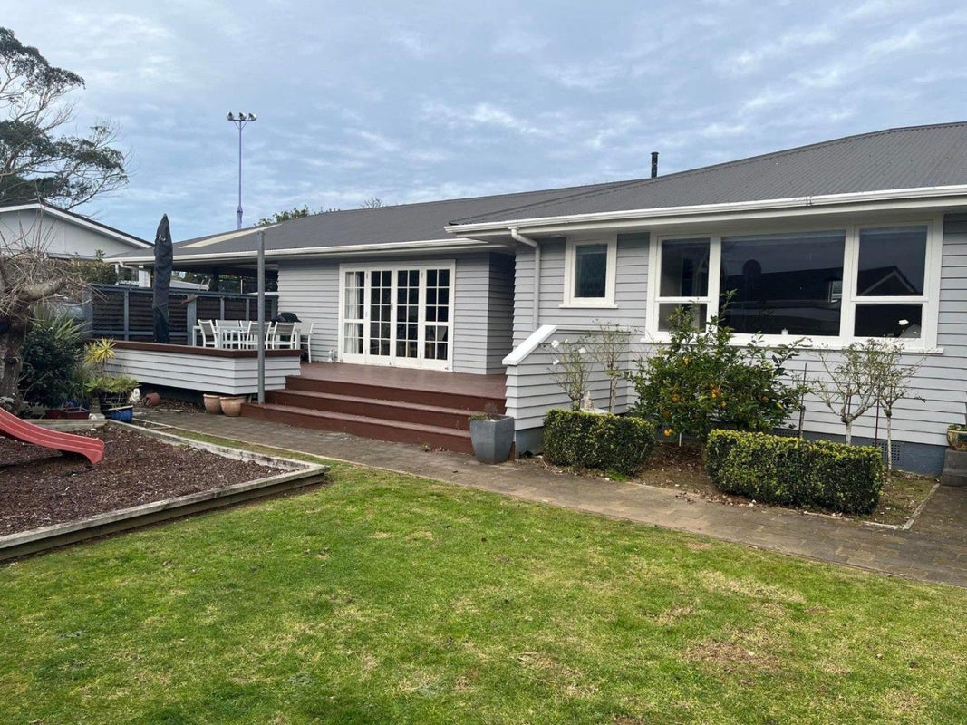 22A Waiwera Place, Merrilands, New Plymouth - Carousel 2