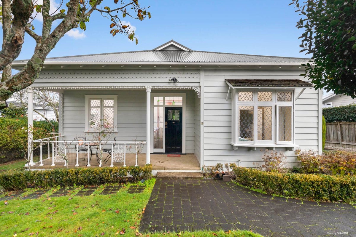 16 Torrance Street, Epsom, Auckland - Carousel 1
