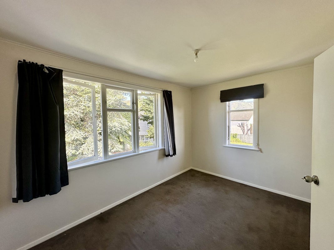 1070 High Street, Avalon, Lower Hutt - Carousel 6