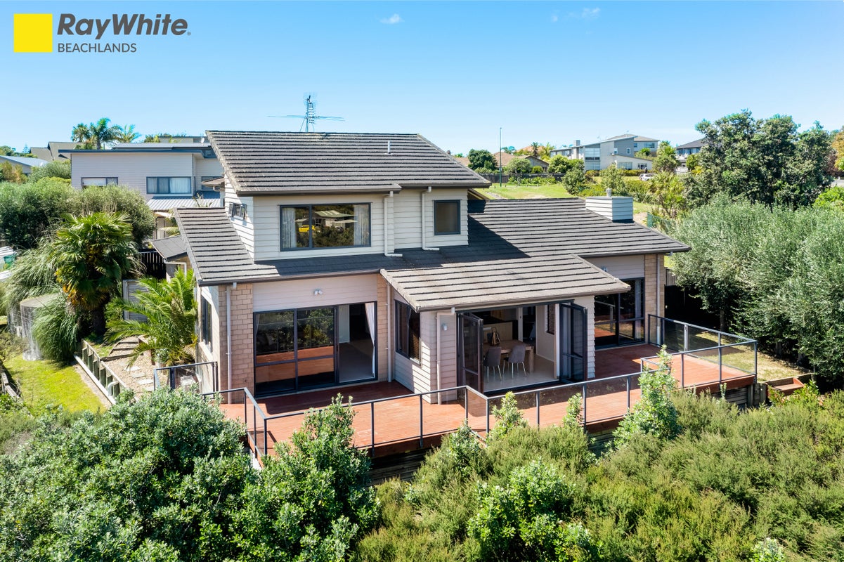 35 Pine Harbour Parade, Beachlands, Auckland - Carousel 1