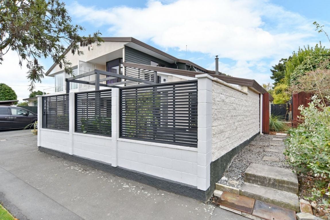 52A Sevenoaks Drive, Bryndwr, Christchurch - Carousel 1