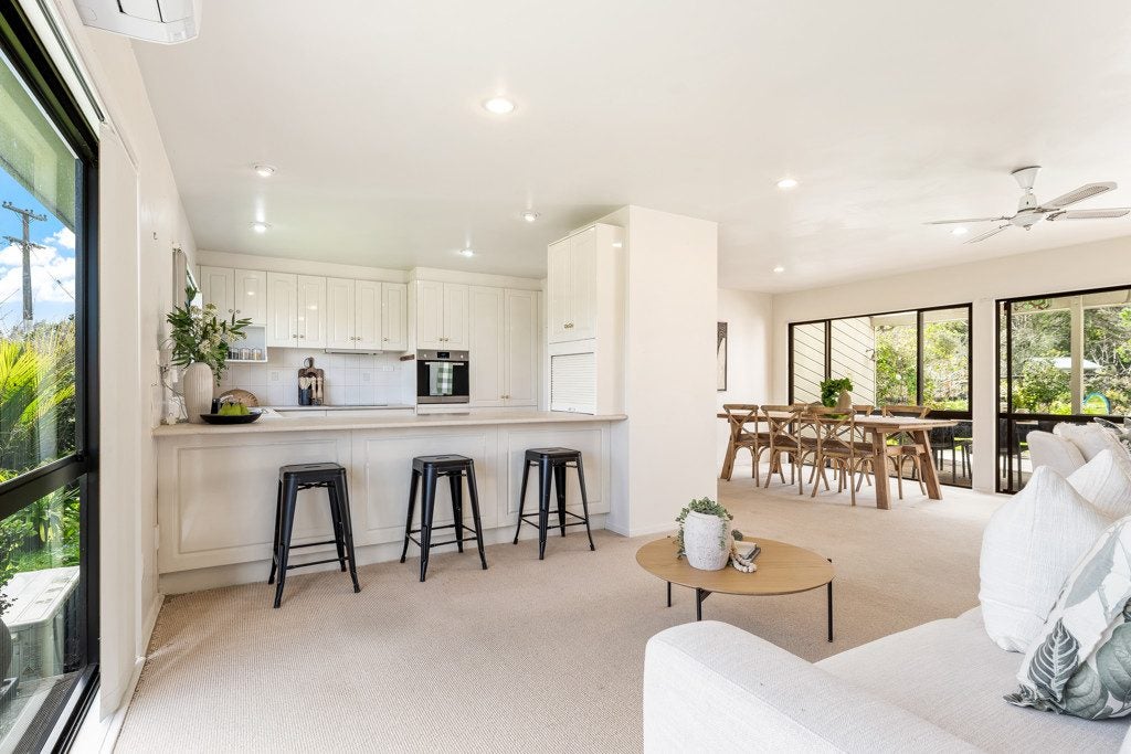 10 Long Meadow Lane, Matakana, Warkworth - Carousel 1