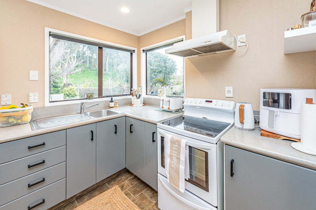 93 Parsons Street, Springvale, Whanganui - Carousel 2