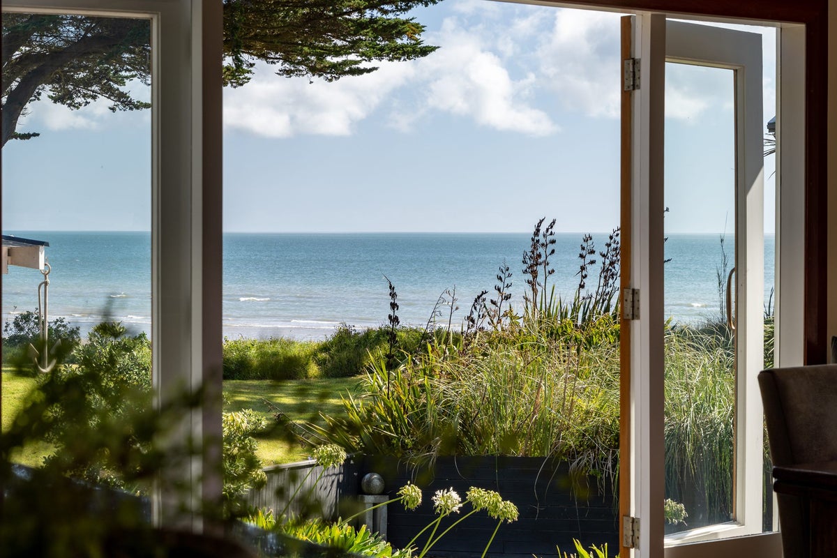 33 Tainui Street, Raumati Beach, Paraparaumu - Carousel 2