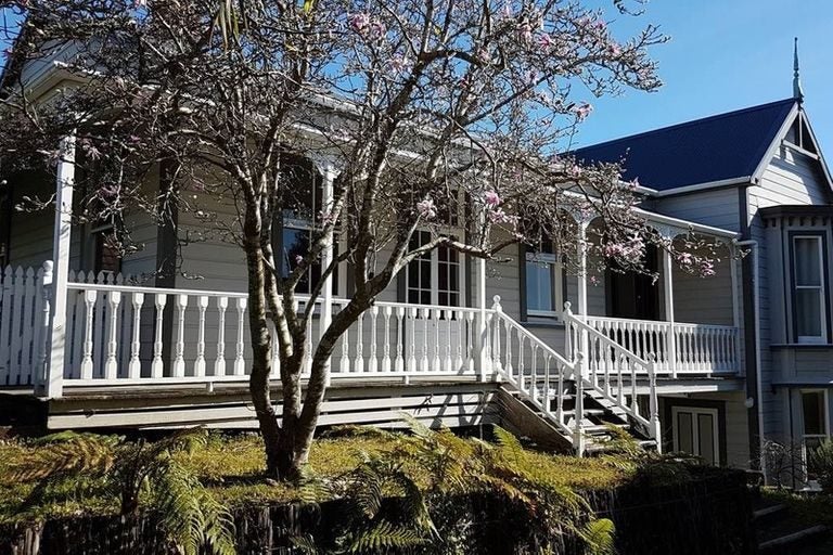 218 Frankley Road, Frankleigh Park, New Plymouth - Carousel 1