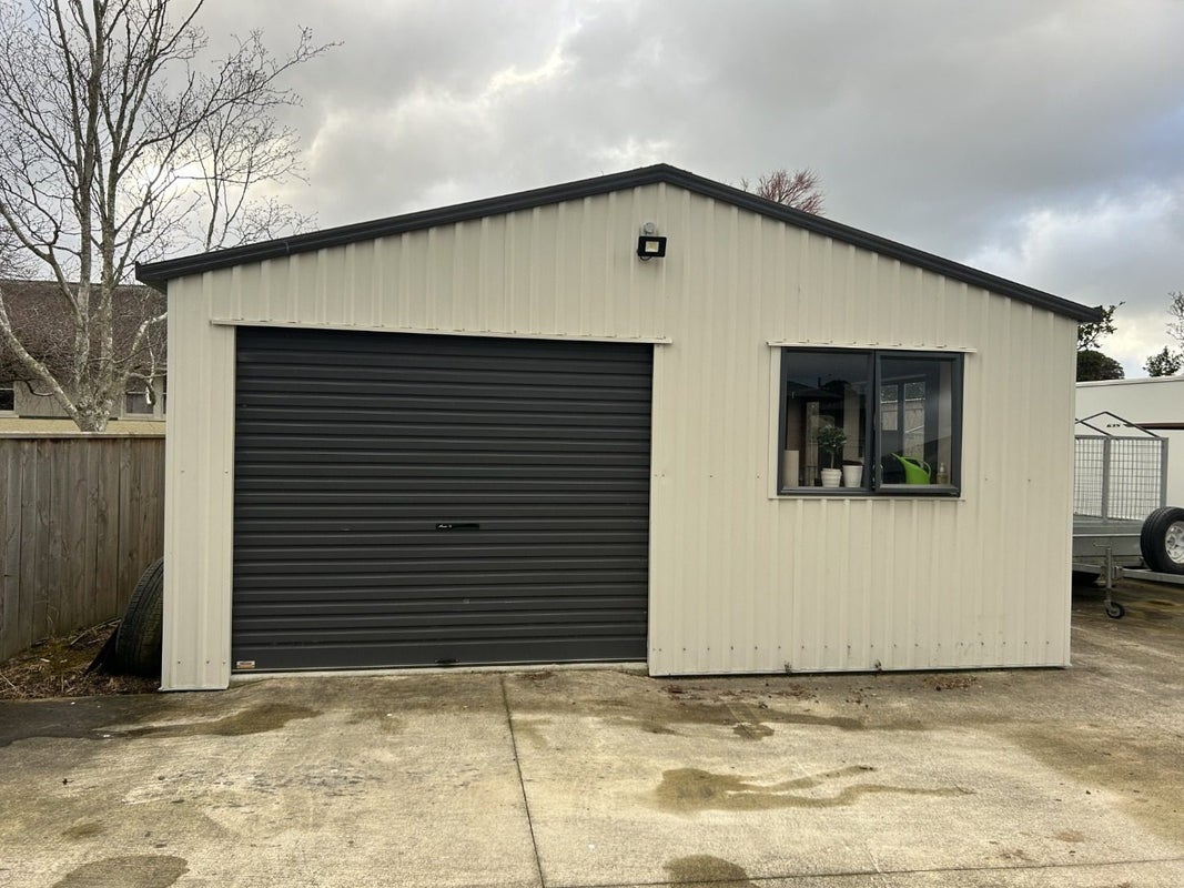 22 Pitt Street, Pahiatua - Carousel 12