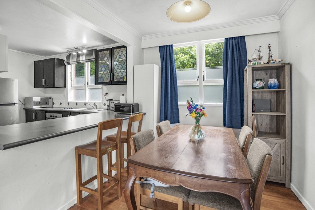 14C Miro Street, Eastbourne, Lower Hutt - Carousel 1