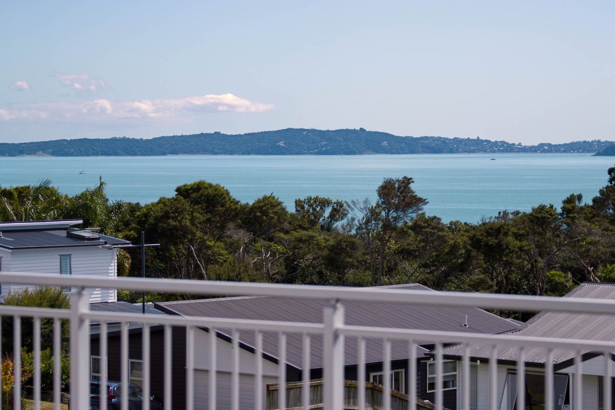 25 Te Puru Drive, Maraetai, Auckland - Carousel 1