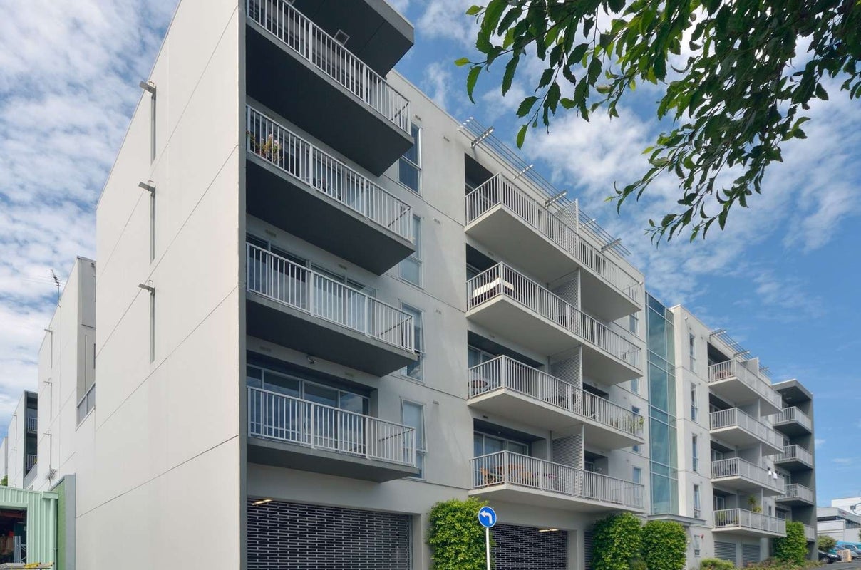 4K/21 Virginia Avenue East, Eden Terrace, Auckland - Carousel 1