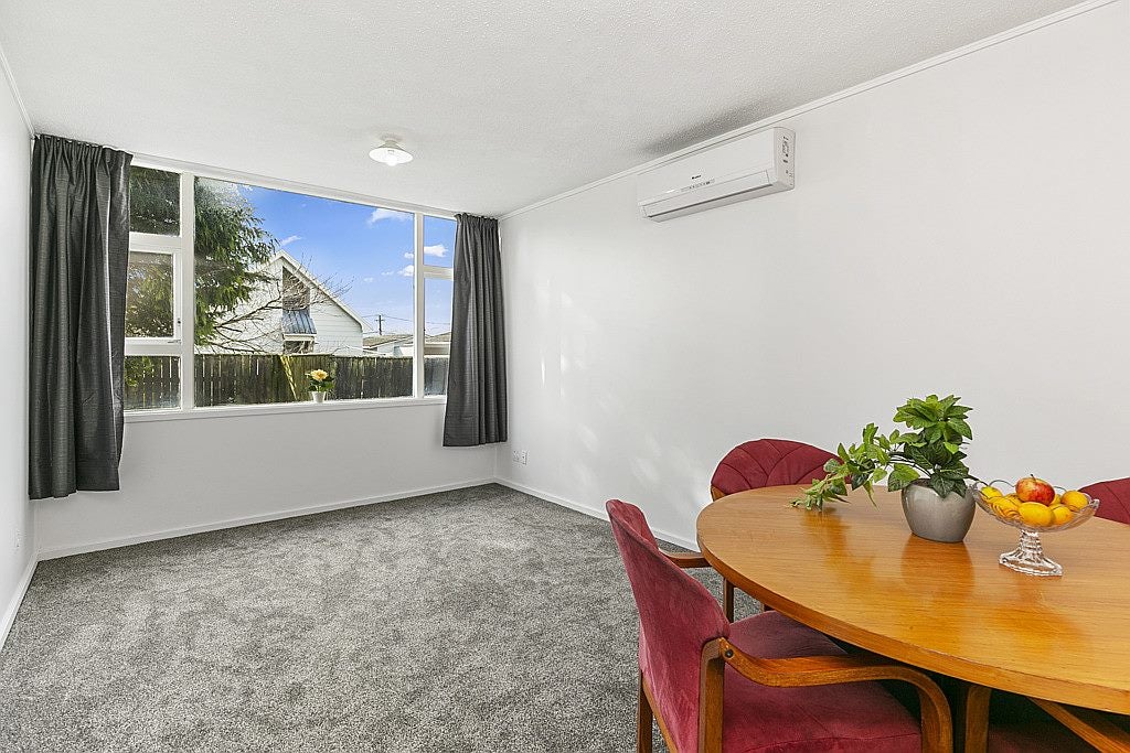 1/41 Barber Grove, Moera, Lower Hutt - Carousel 1
