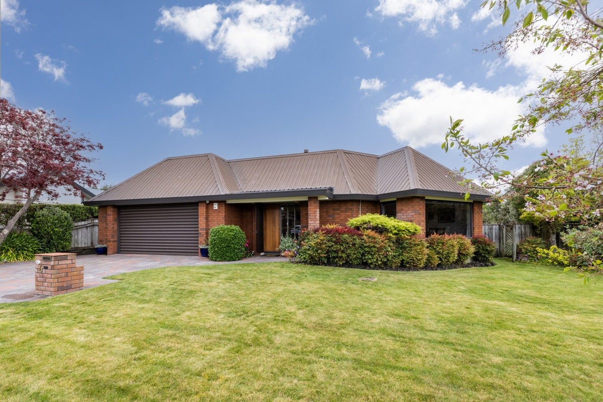 6 Kingsgate Avenue, Havelock North, Havelock North - Carousel 1