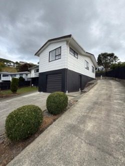 6 Forglen Place, Tawa, Wellington - Carousel 18