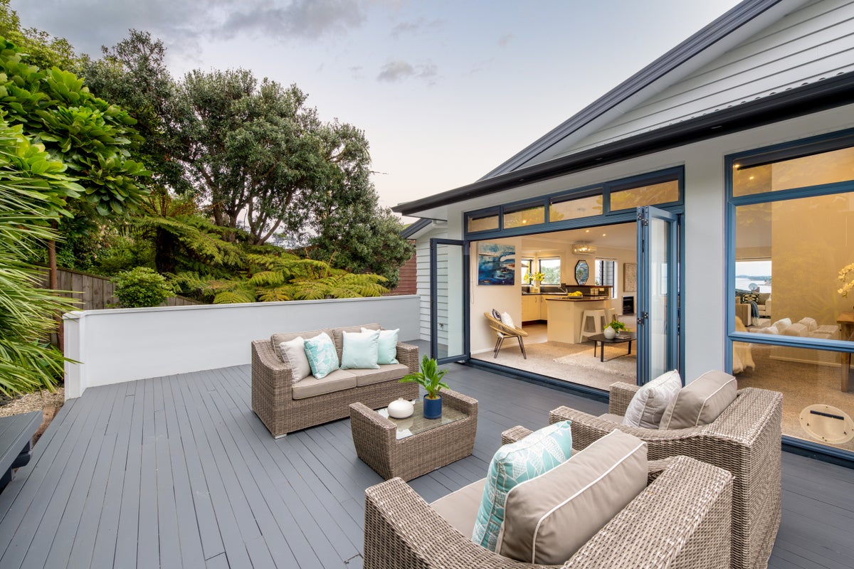 21A Ridge Road, Waiake, Auckland - Carousel 2