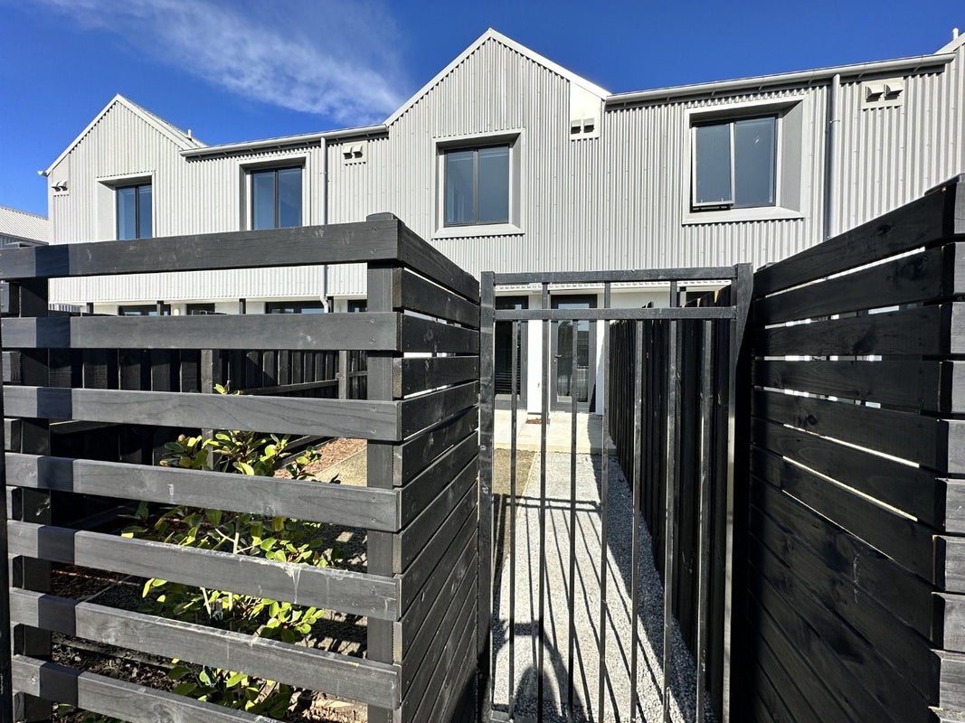 3/28 Frederick Street, Waltham, Christchurch - Carousel 1