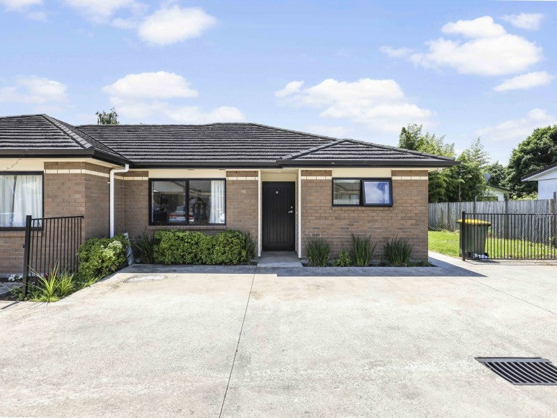 4/338 Peachgrove Road, Fairfield, Hamilton - Carousel 1