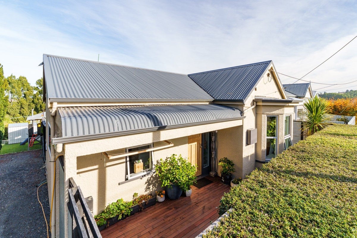 37 Stanley Street, Kenmure, Dunedin - Carousel 1