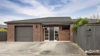 79 Clifton Terrace, Fitzherbert, Palmerston North - Carousel 1