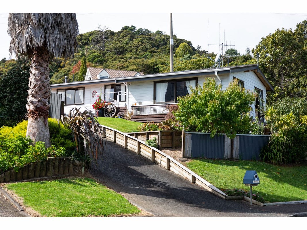 200 Danby Street, Thames, Thames - Carousel 1