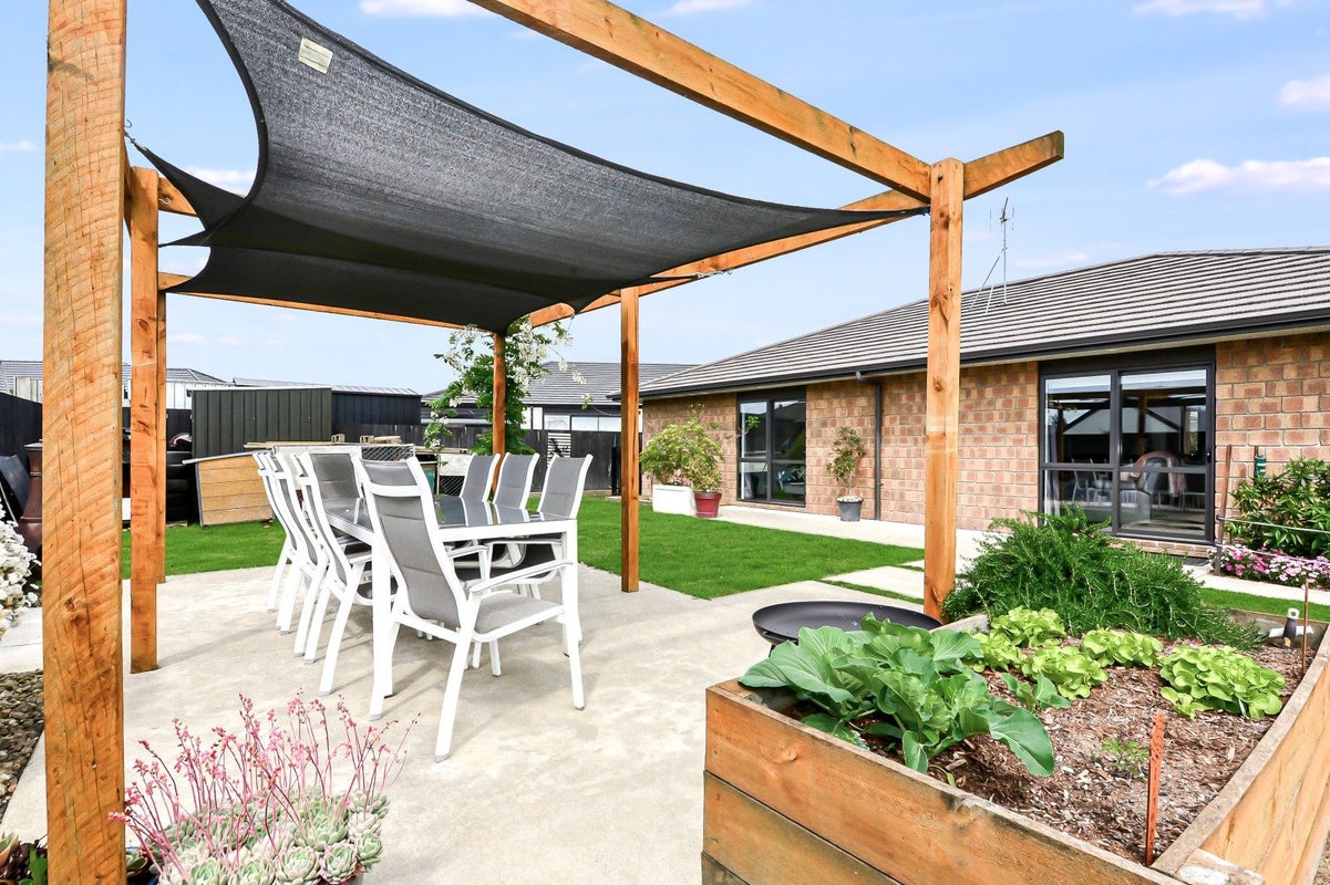 8 Matariki Terrace, Hamilton - Carousel 2