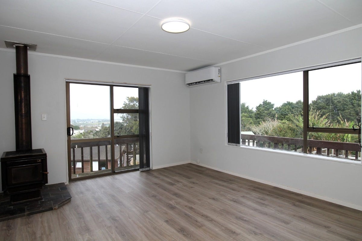 43 Goodwood Drive, Goodwood Heights, Auckland - Carousel 2