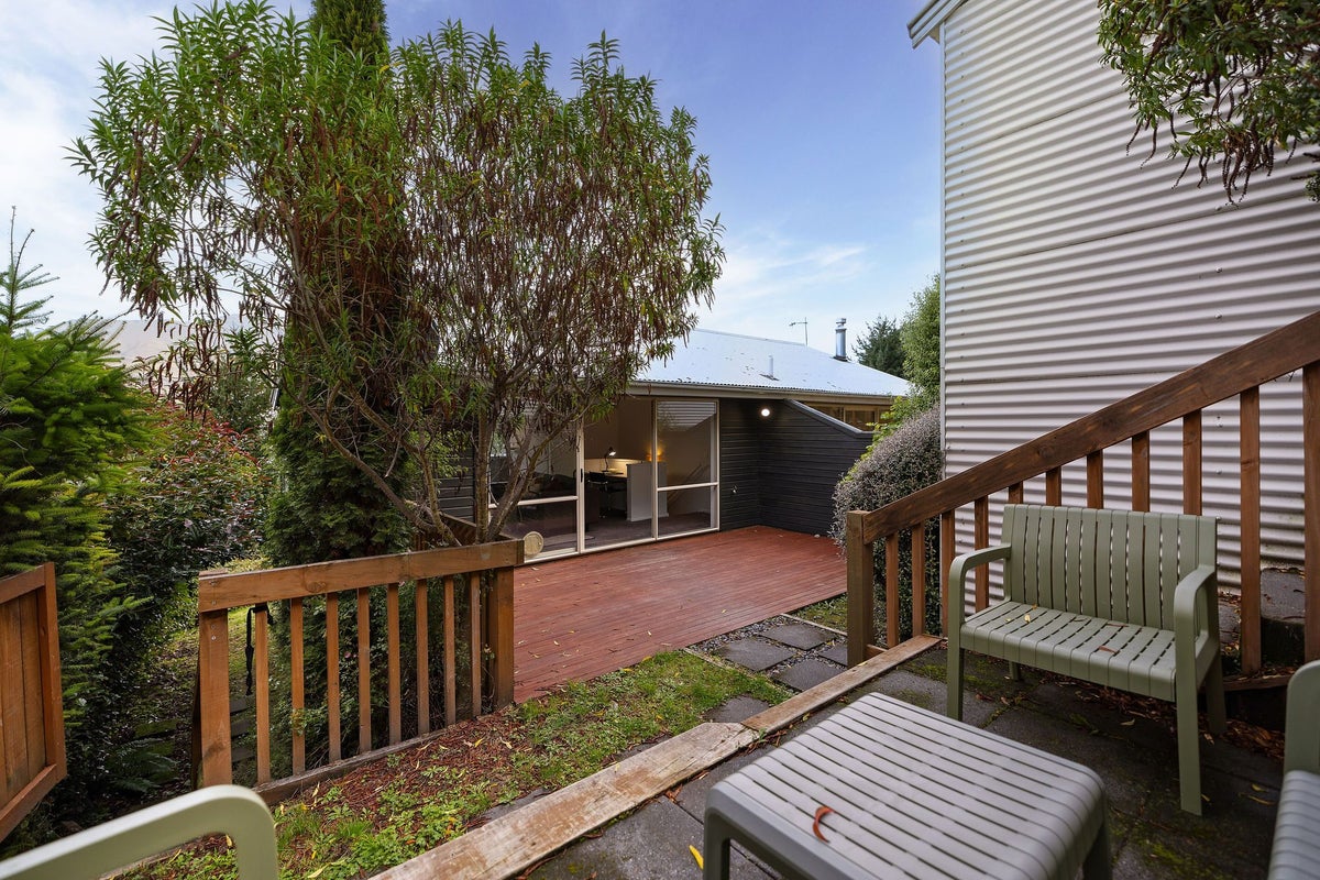 2A Bird Place, Fernhill, Queenstown - Carousel 23