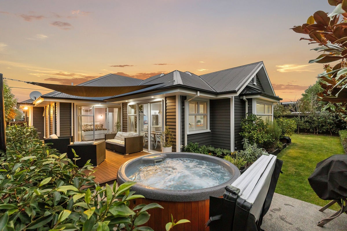 95 Office Road, Merivale, Christchurch - Carousel 1