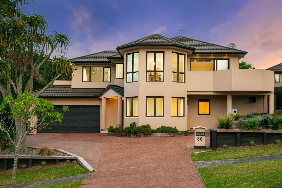 86 San Valentino Drive, Henderson, Auckland - Carousel 2