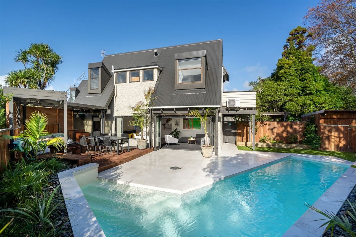 1/41 Lake Road, Northcote, Auckland - Carousel 1