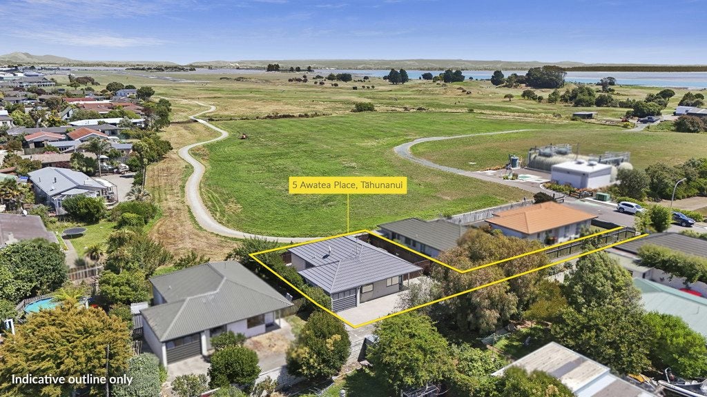 5B Awatea Place, Tahunanui, Nelson - Carousel 1