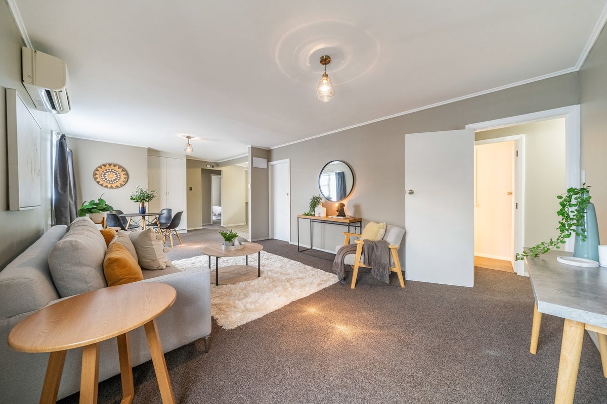 1/21 Randwick Crescent, Moera, Lower Hutt - Carousel 2