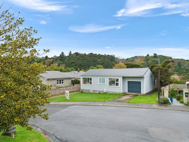 5 Cabin Lane, Whitby, Porirua - Carousel 21