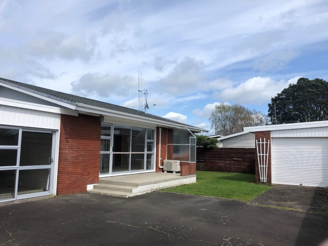 19 Tupaea Place, Otumoetai, Tauranga - Carousel 1
