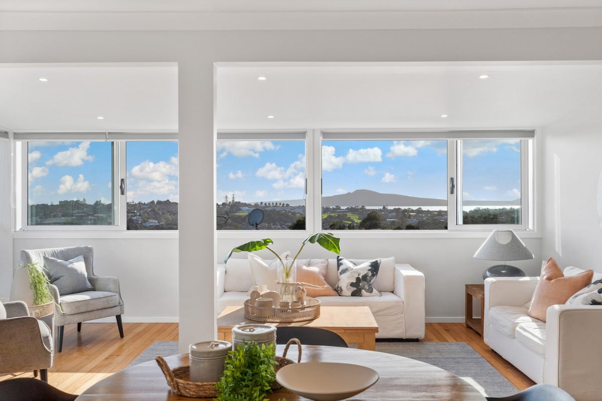 1/154 St Johns Road, Meadowbank, Auckland - Carousel 1
