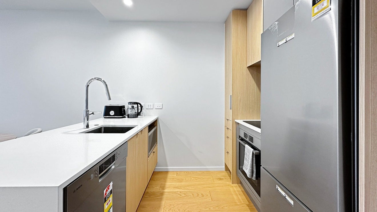 308/9 Madeira Lane, Grafton, Auckland - Carousel 2