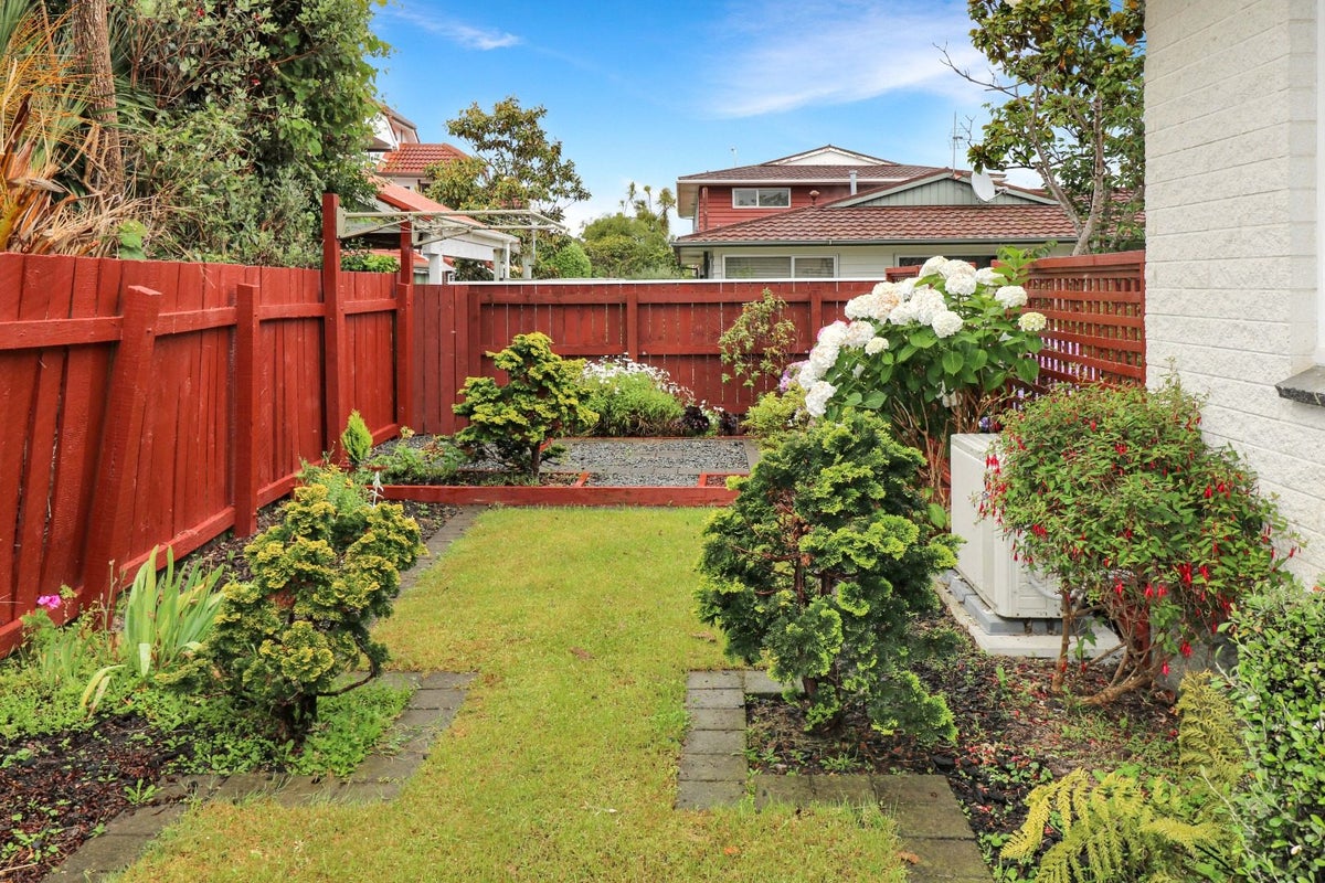 48C Queens Grove, Hutt Central, Lower Hutt - Carousel 11