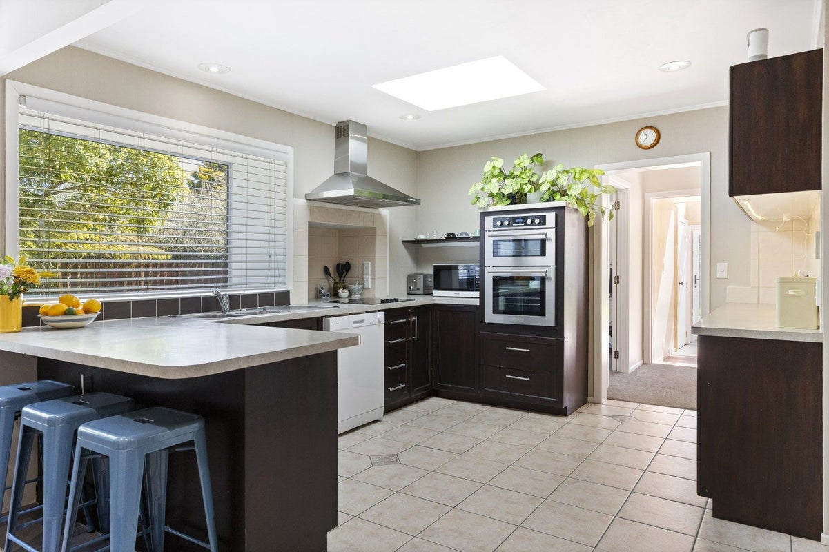 18 Wheretia Street, Taupo, Taupo - Carousel 2