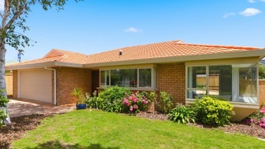 2 Leigh Place, Paraparaumu Beach, Paraparaumu - Carousel 1