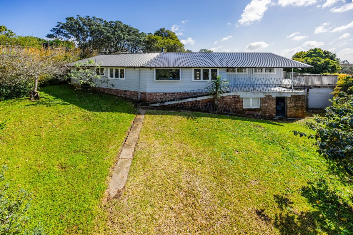 64 Astley Avenue, New Lynn, Waitakere City, Auckland - Carousel 2
