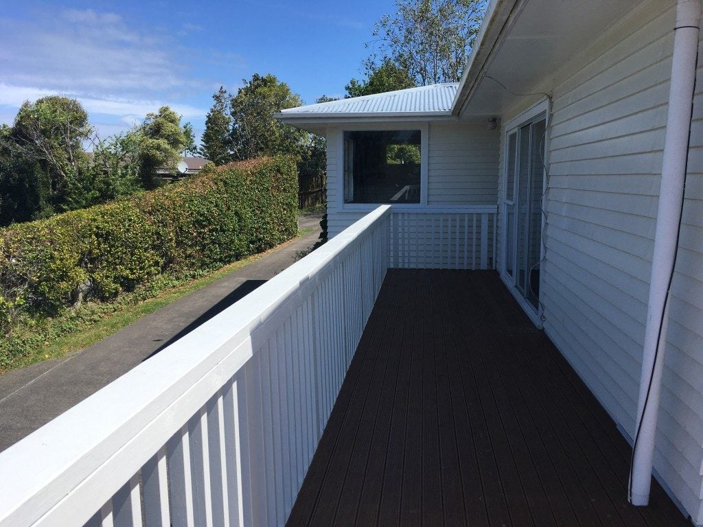 1/34 Sycamore Drive, Sunnynook, Auckland - Carousel 2