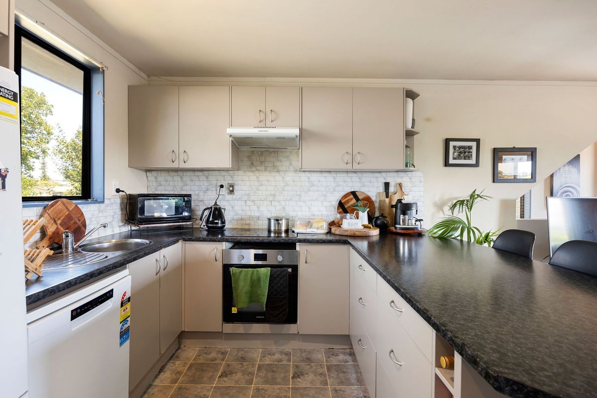 55A Karaka Street, Nawton, Hamilton - Carousel 2