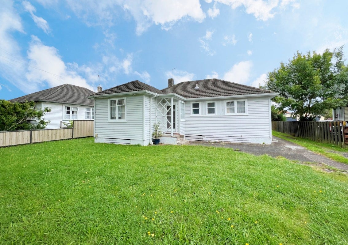 37 Old Farm Road, Hamilton East, Hamilton - Carousel 15