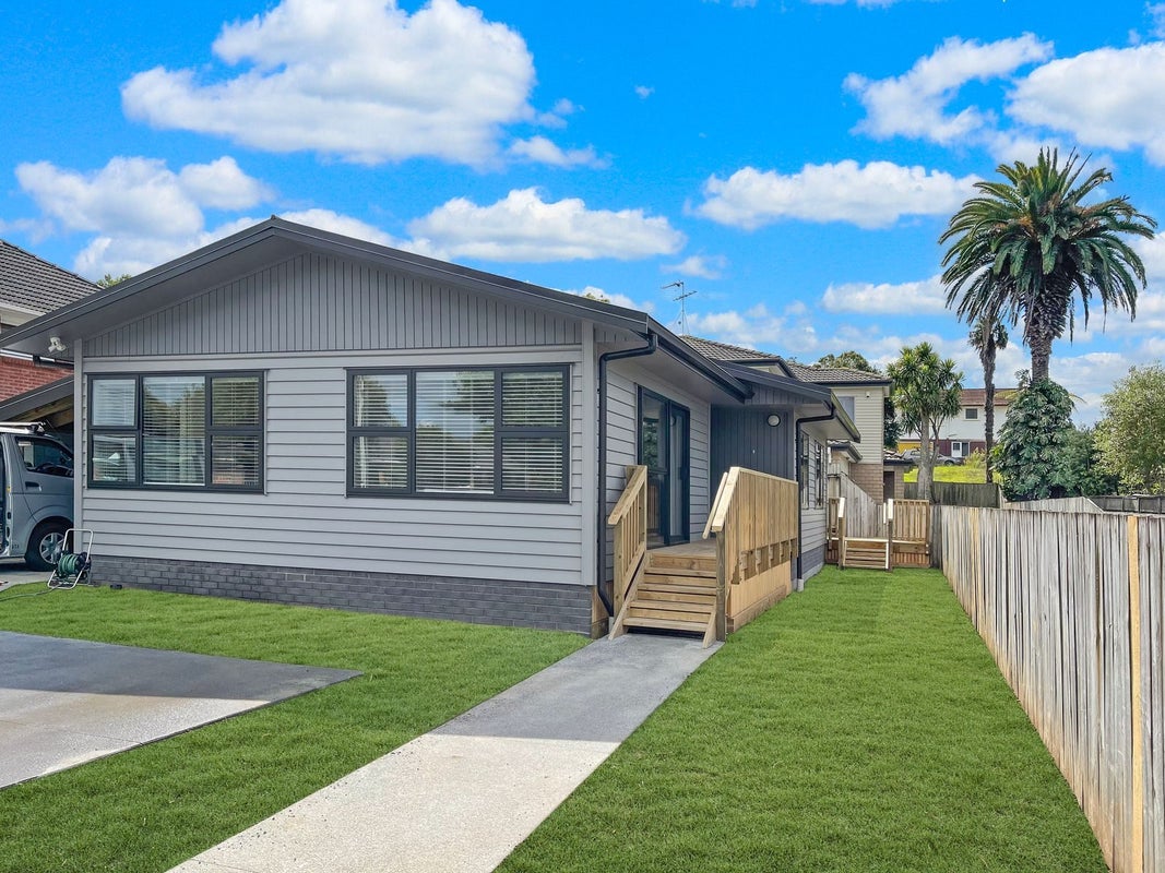16 Fickling Avenue, Mount Roskill, Auckland - Carousel 1