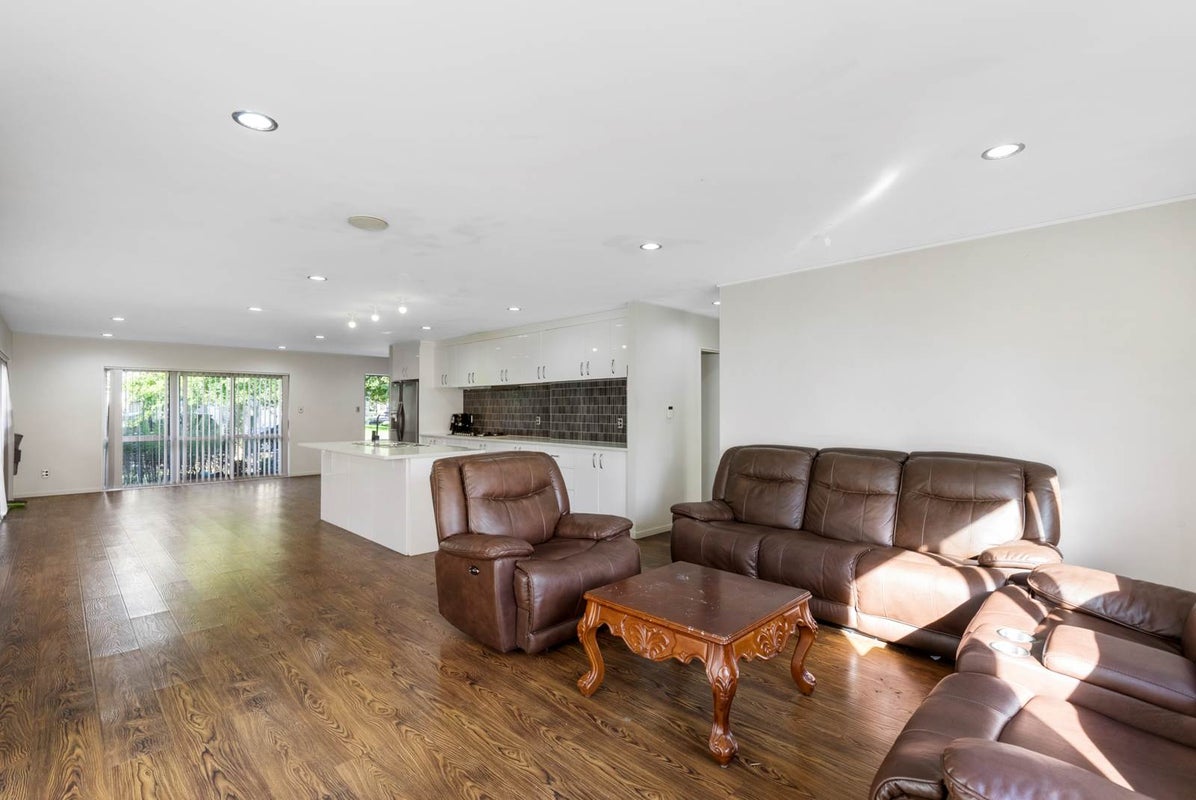 4 Tarapiroe Avenue, Takanini, Auckland - Carousel 16