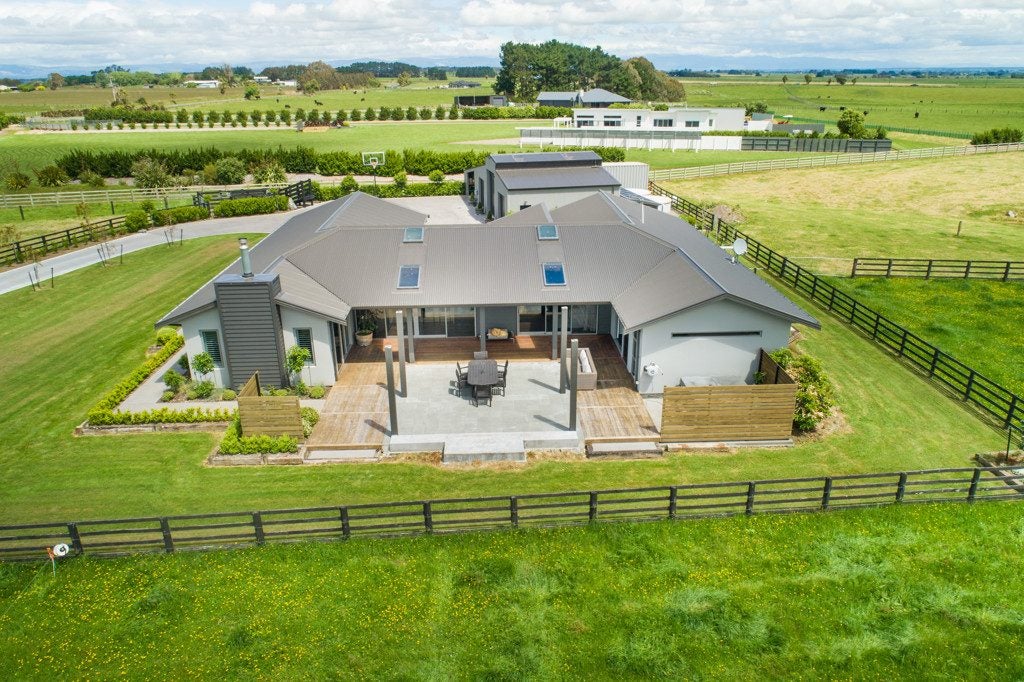 455 Mount Stewart Halcombe Road, Halcombe - Carousel 2