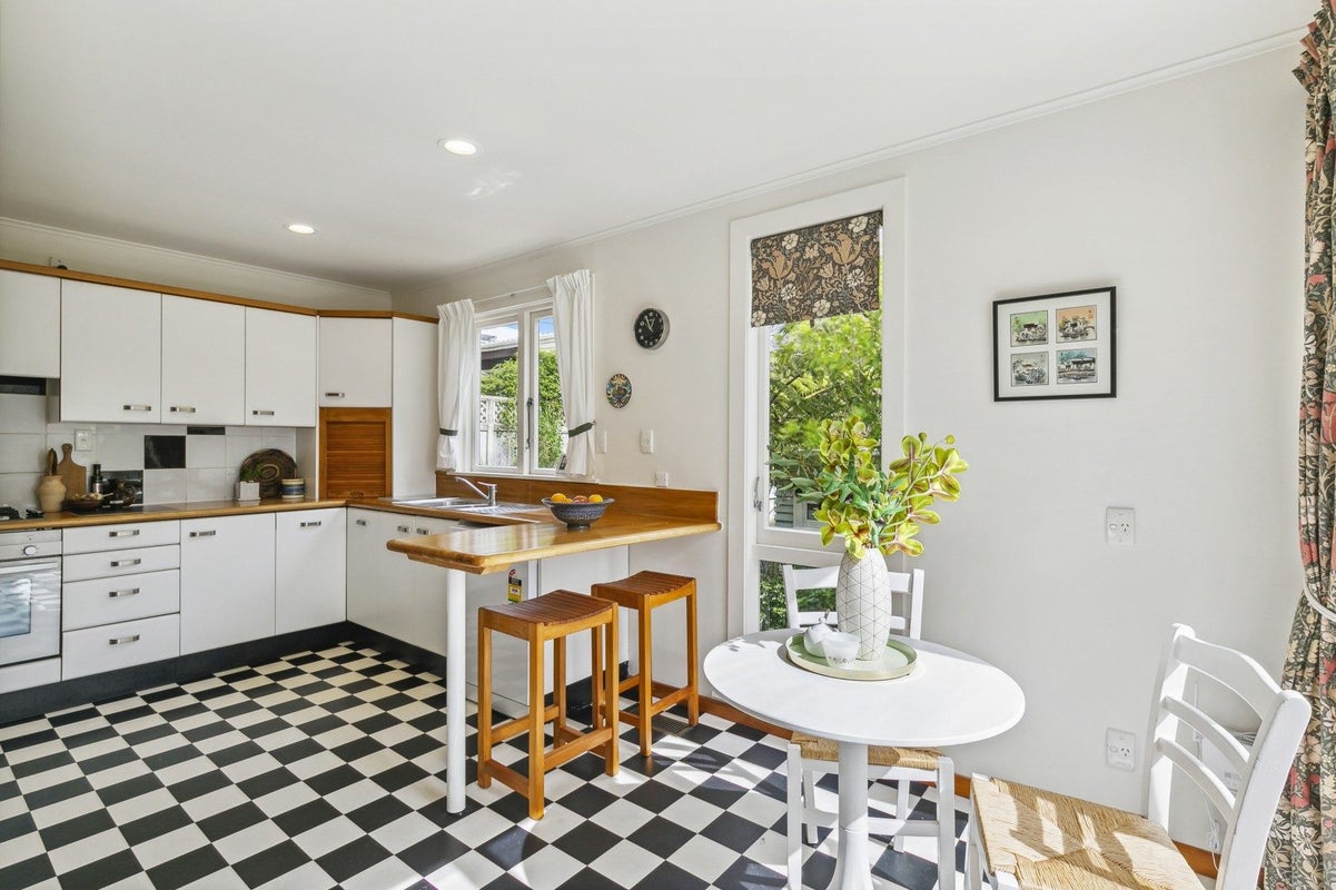 109 Karori Road, Karori, Wellington - Carousel 2