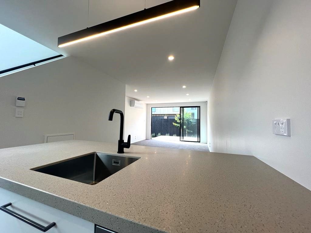 5/561 Manchester Street, St Albans, Christchurch - Carousel 1