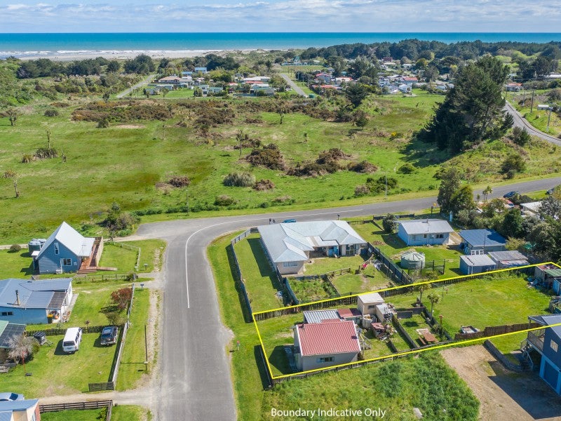 3 Ewing Street, Hokio Beach, Levin - Carousel 1
